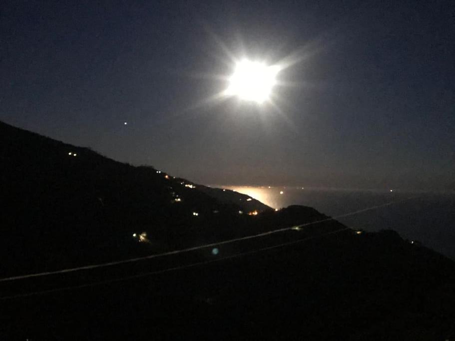 La Finestra Sul Mare A Drignana Villa Vernazza Bagian luar foto