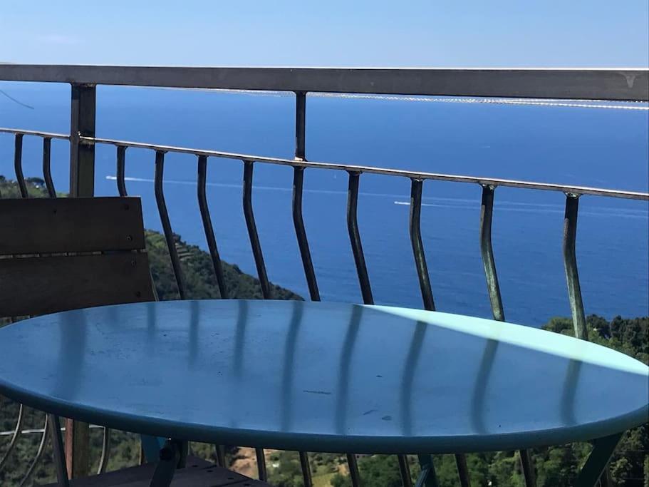 La Finestra Sul Mare A Drignana Villa Vernazza Bagian luar foto