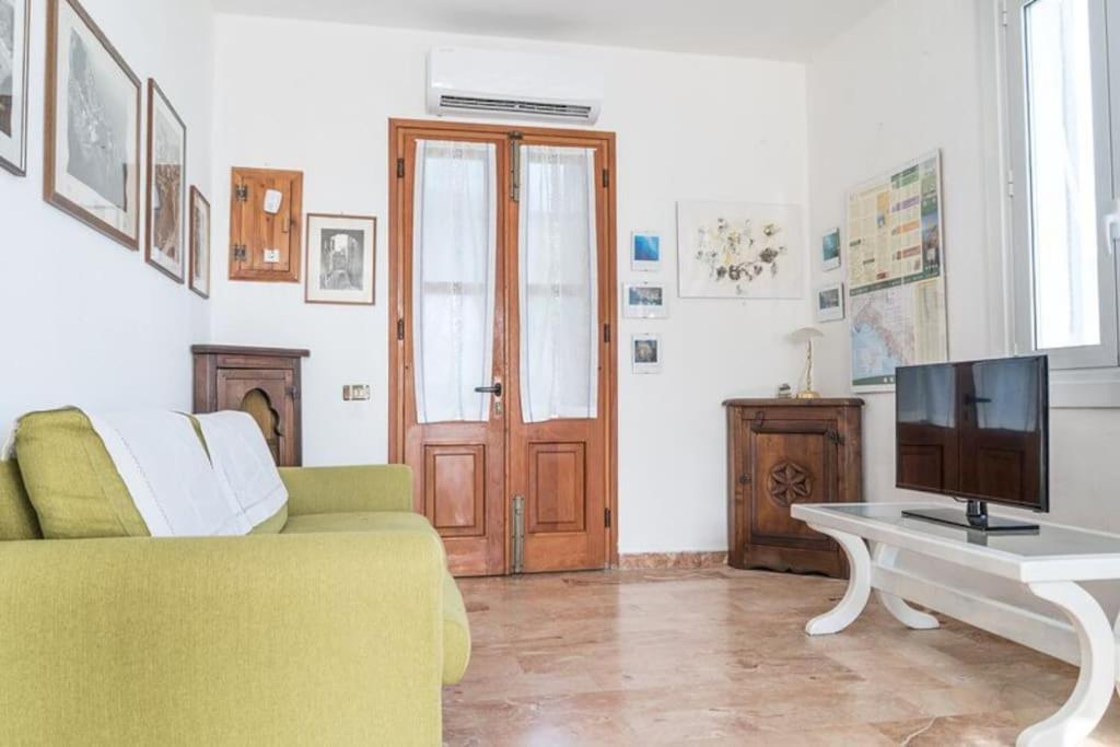 La Finestra Sul Mare A Drignana Villa Vernazza Bagian luar foto