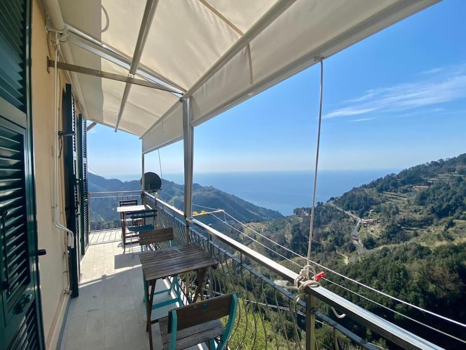 La Finestra Sul Mare A Drignana Villa Vernazza Bagian luar foto